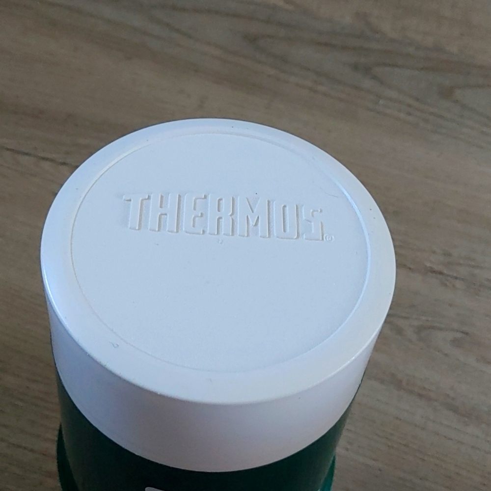 Thermos insulated food jar